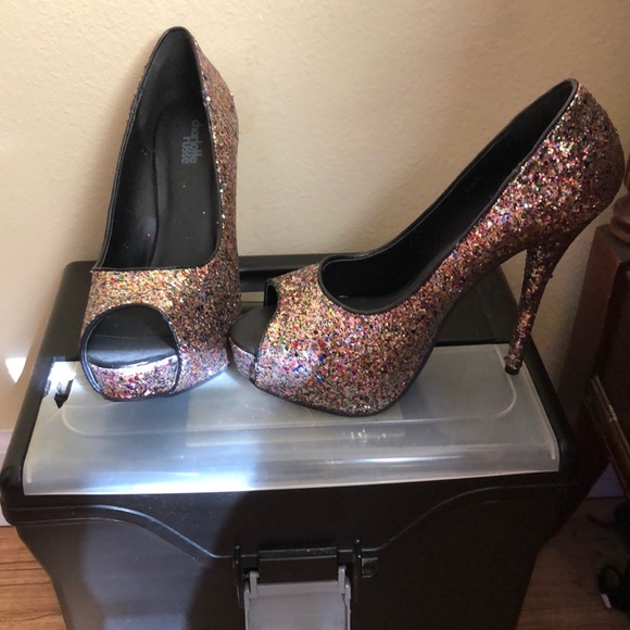 Sparkly never worn platform - Picture 2 of 3